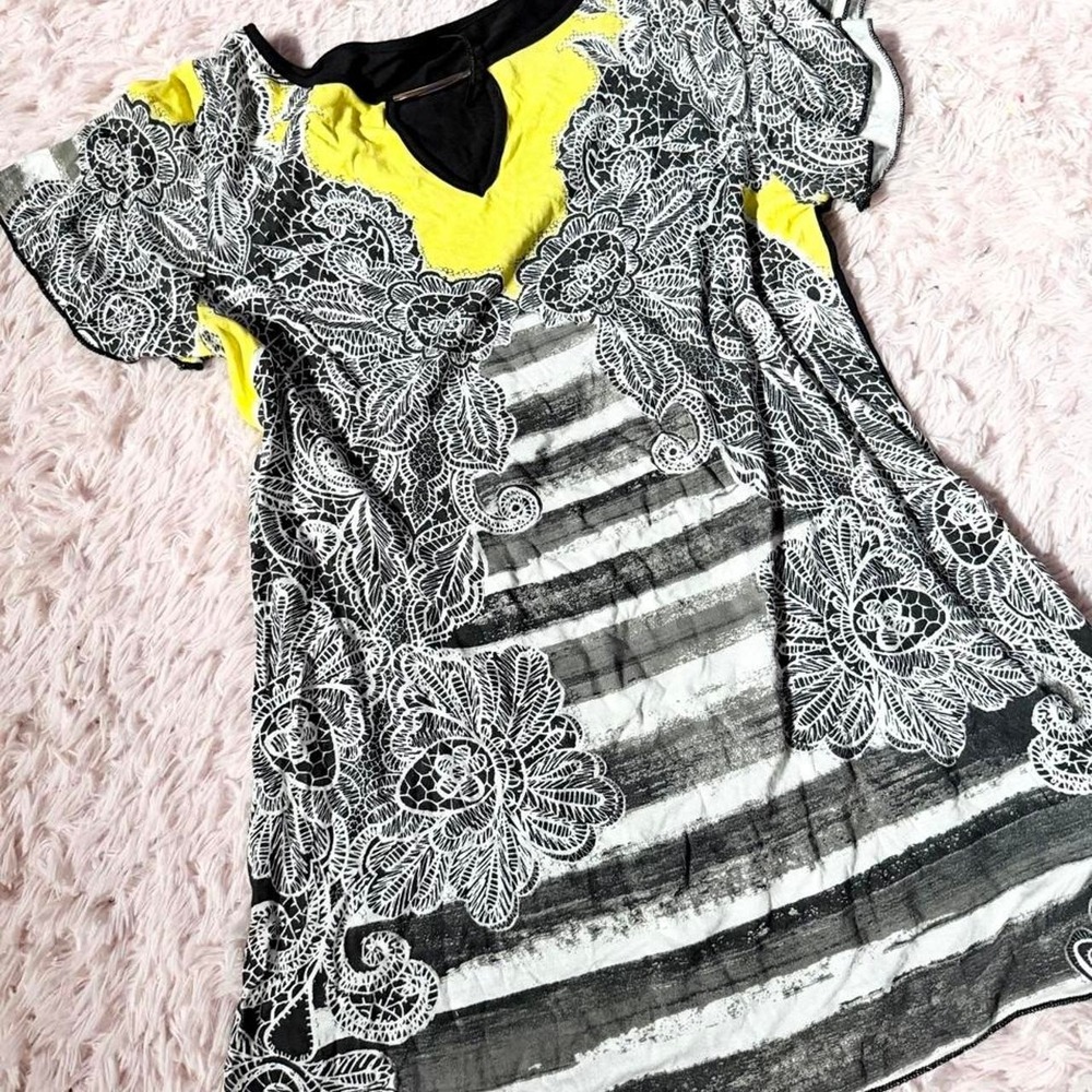Y2K Art to Wear Floral Distressed Printed Eclectic Sharkbite Hem Top Womens S - Picture 2 of 7